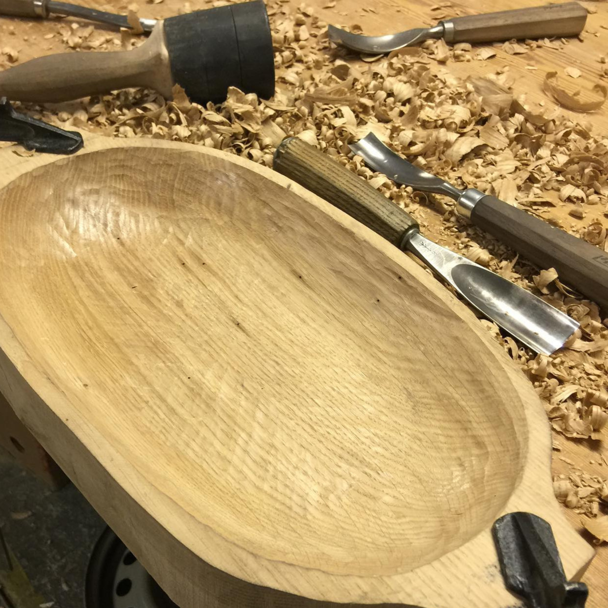 Vyřezávaná miska | Carved Bowl