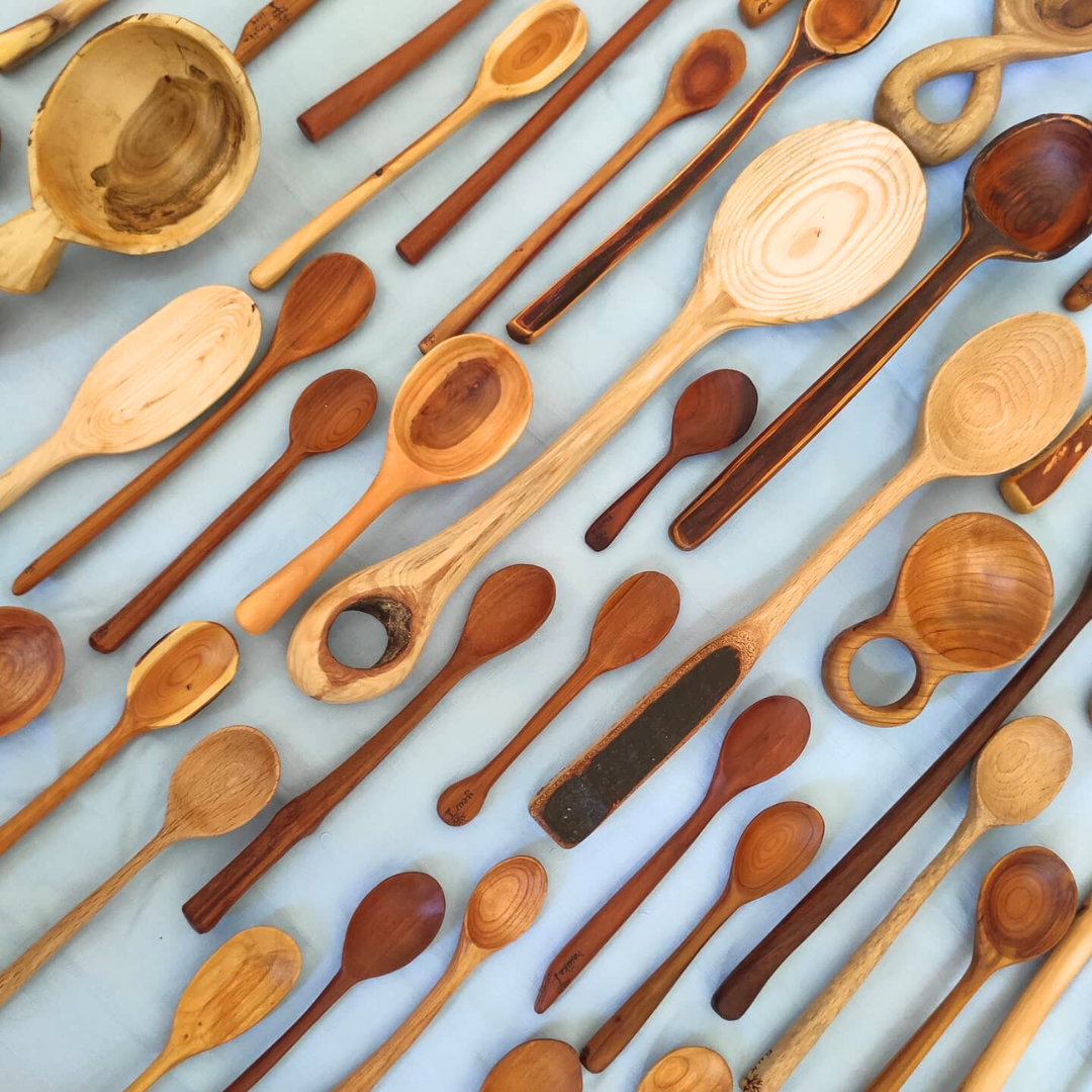 Wooden spoon | Dřevěná vařečka nebo lžíce [EN]